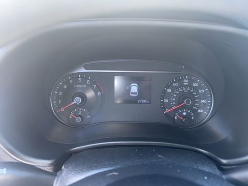 Used 2022 Kia Soul LX image 6