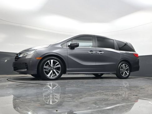 Used 2023 Honda Odyssey Touring image 30