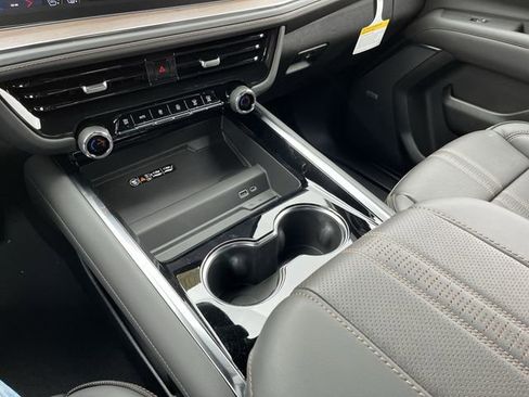 New 2026 Chevrolet Tahoe High Country image 23