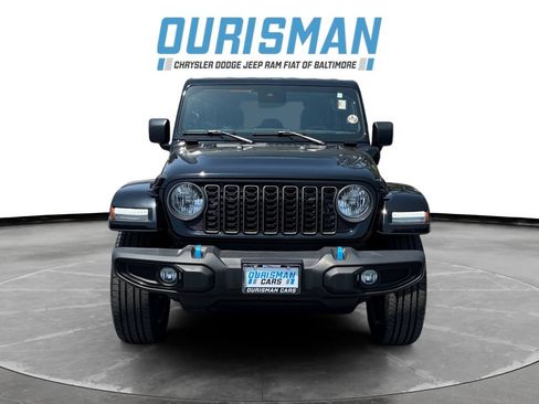 Used 2024 Jeep Wrangler Unlimited AWD/4WD image 8