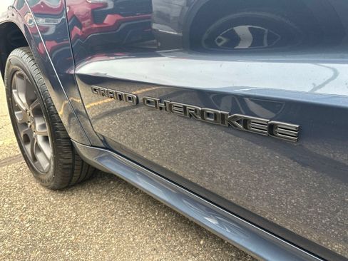 Used 2021 Jeep Grand Cherokee High Altitude AWD/4WD image 11