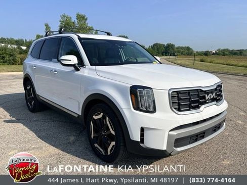 Used 2023 Kia Telluride S w/ S Sunroof Package FWD image 7