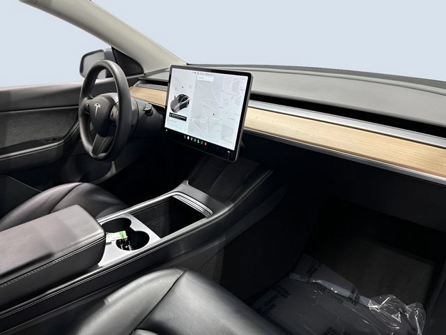 Used 2021 Tesla Model Y Long Range AWD/4WD image 12