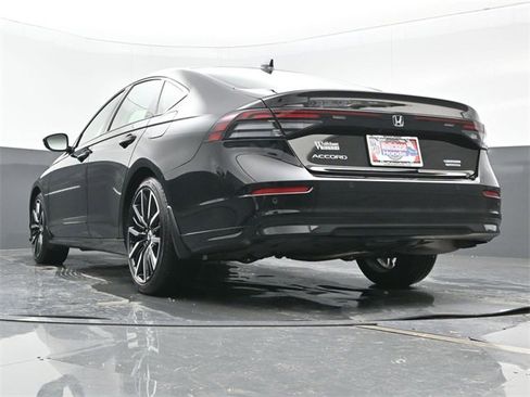 Certified 2025 Honda Accord Touring image 23