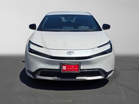 Used 2026 Toyota Prius XLE FWD image 8