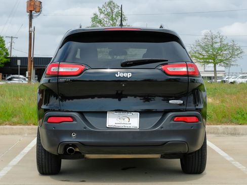 Used 2017 Jeep Cherokee Latitude w/ Safety/Convenience Group image 12