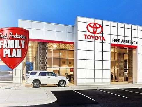 Used 2023 Toyota Highlander Limited image 5