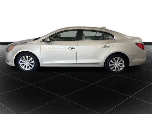 Used 2015 Buick LaCrosse FWD image 2