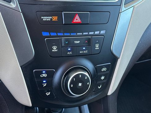 Used 2018 Hyundai Santa Fe Sport FWD image 20