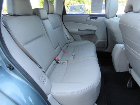 Used 2012 Subaru Forester 2.5X Touring AWD/4WD image 8