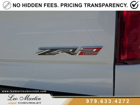 Used 2023 Chevrolet Silverado 1500 ZR2 w/ Technology Package AWD/4WD image 6