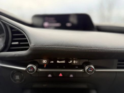 Used 2020 MAZDA MAZDA3 Sedan w/ Select Package image 21