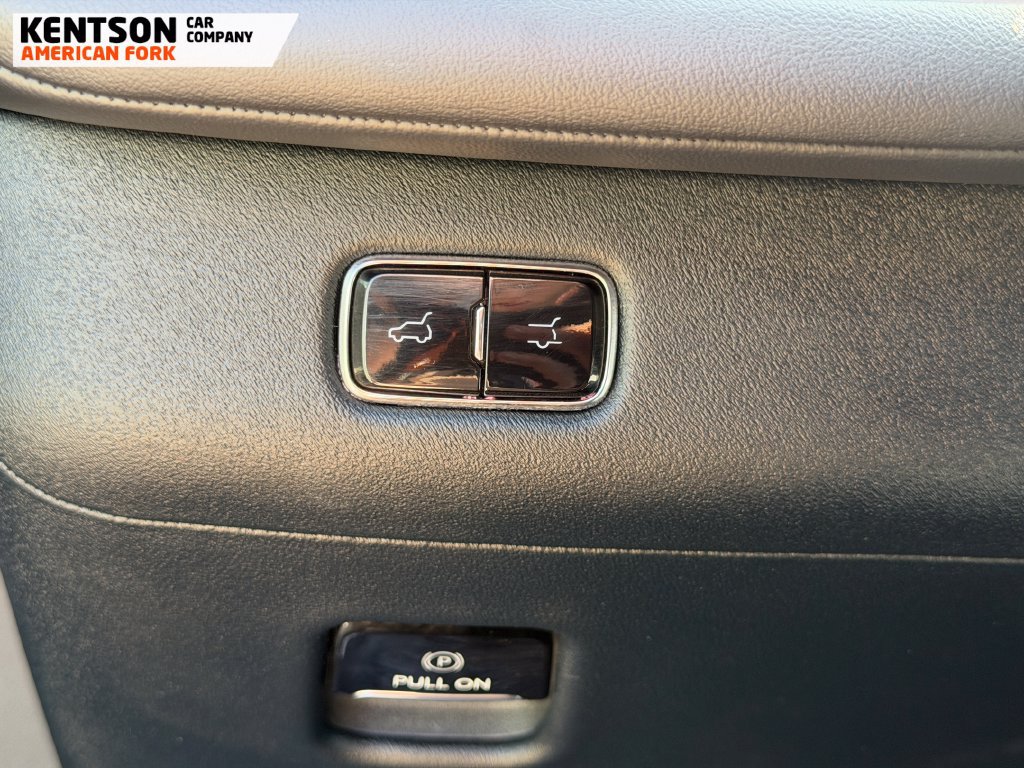 Used 2025 Lincoln Navigator Reserve AWD/4WD image 18