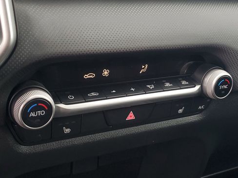 Used 2023 MAZDA CX-50 2.5 S w/ Preferred Plus Pkg image 12