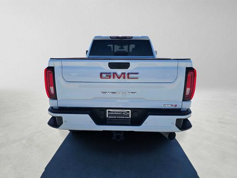 Used 2021 GMC Sierra 2500 AT4 w/ AT4 Preferred Package AWD/4WD image 4