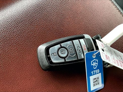 Used 2022 Ford F150 Lariat image 12