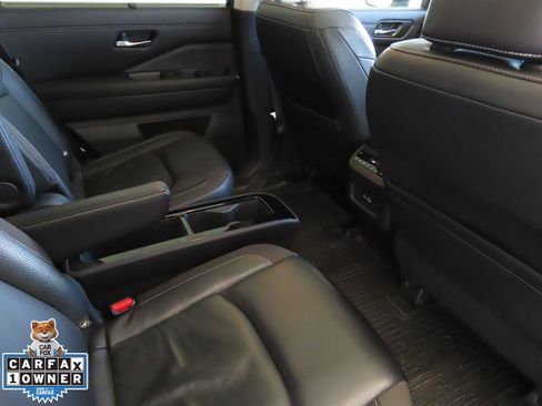 Used 2023 Nissan Pathfinder SL w/ SL Premium Package image 27