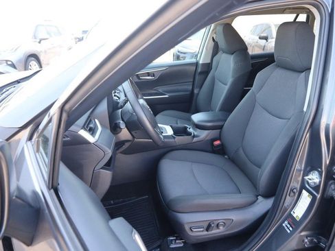 Used 2025 Toyota RAV4 XLE w/ Weather Package AWD/4WD image 8