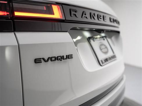 Used 2025 Land Rover Range Rover Evoque S AWD/4WD image 32