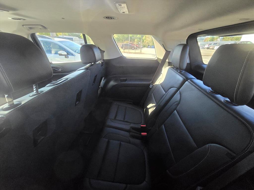 Used 2023 GMC Acadia SLT FWD image 6