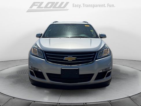 Used 2017 Chevrolet Traverse LT AWD/4WD image 2