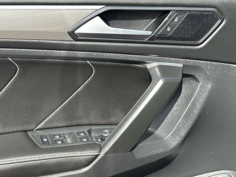 Certified 2024 Volkswagen Tiguan SE R-Line FWD image 20