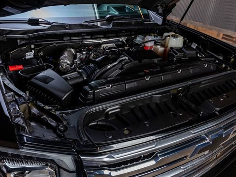 Used 2024 Chevrolet Silverado 3500 High Country w/ High Country Premium Package image 37