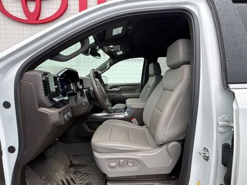 Used 2024 Chevrolet Silverado 1500 LTZ AWD/4WD image 4