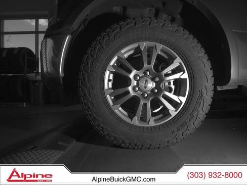 Used 2018 Ford F150 Lariat w/ Equipment Group 501A Mid AWD/4WD image 9