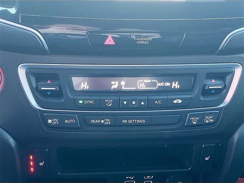 Used 2024 Honda Passport TrailSport image 16