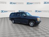 Used 2004 GMC Yukon XL Denali image 2
