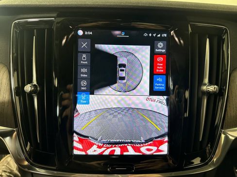 Used 2025 Volvo S90 B6 Plus w/ Protection Package Premier AWD/4WD image 32