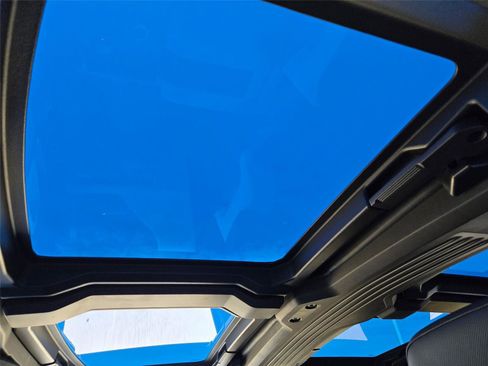 Used 2025 GMC Hummer EV 3X w/ LPO, Dark Essentials Package AWD/4WD image 7