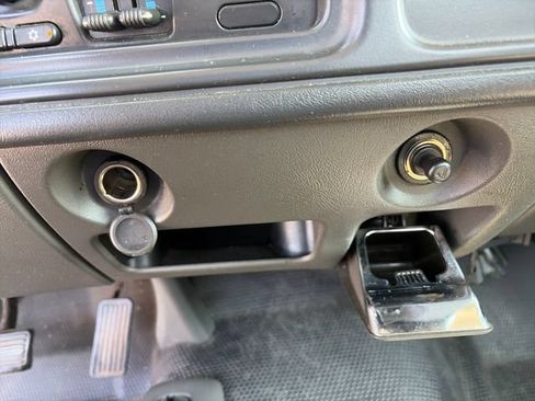 Used 2004 Chevrolet Silverado 1500 4x4 Regular Cab image 17