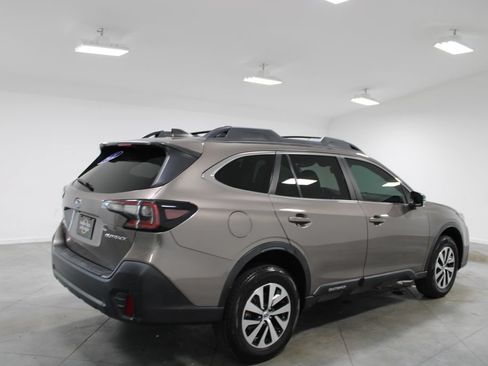 Used 2021 Subaru Outback Premium AWD/4WD image 9