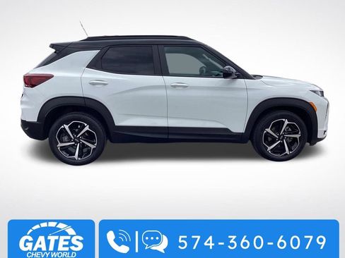 Used 2023 Chevrolet TrailBlazer RS w/ Convenience Package FWD image 9