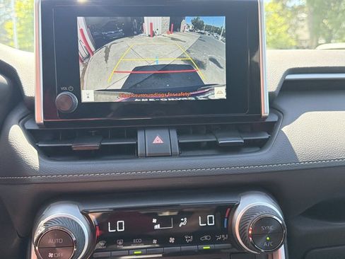 Used 2025 Toyota RAV4 LE AWD/4WD image 20