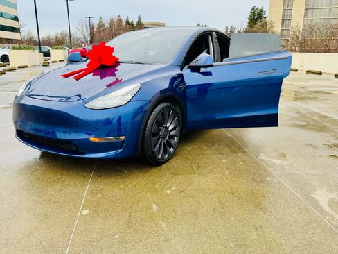 Used 2023 Tesla Model Y Performance image 23