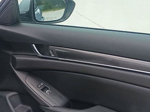 Used 2019 Honda Accord Sport image 19