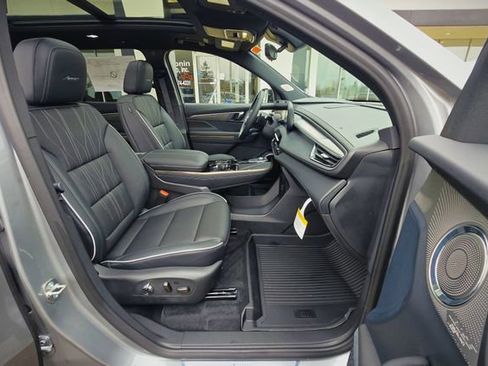 New 2026 Buick Enclave Avenir w/ Super Cruise Package image 19