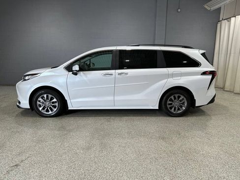 Certified 2023 Toyota Sienna XLE w/ XLE Plus Package AWD/4WD image 7