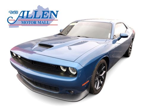 Used 2022 Dodge Challenger R/T w/ Blacktop Package image 1