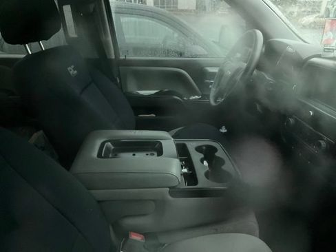 Used 2018 Chevrolet Silverado 1500 Custom w/ Custom Value Package AWD/4WD image 4