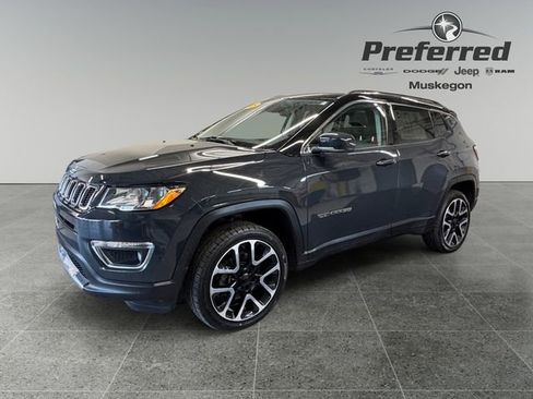 Used 2018 Jeep Compass Limited w/ Navigation Group AWD/4WD image 10