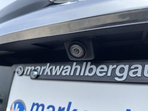 Used 2023 Buick Enclave Essence w/ Experience Buick Package AWD/4WD image 8