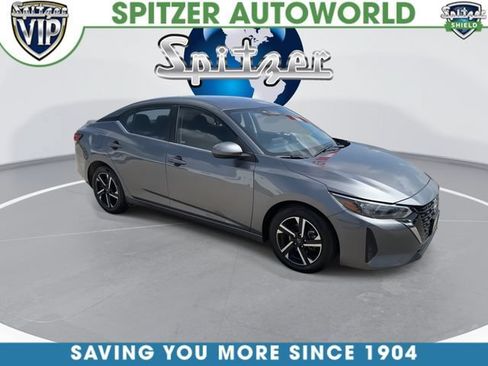 Used 2024 Nissan Sentra SV FWD image 2