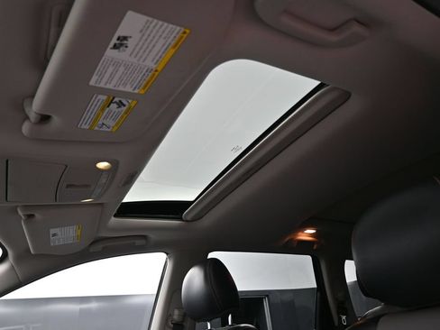 Used 2020 Nissan Pathfinder SL AWD/4WD image 13