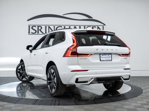 New 2026 Volvo XC60 B5 Plus w/ Climate Package image 28