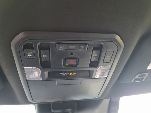 Certified 2025 Toyota Tundra Platinum image 20