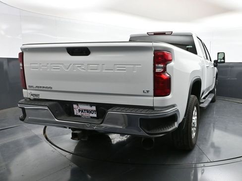 Used 2025 Chevrolet Silverado 2500 LT AWD/4WD image 2